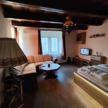 Faluvegi Vendeghaz Szentgyoergyvar Apartman *