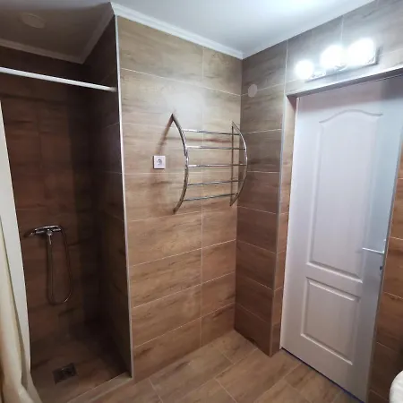 Faluvegi Vendeghaz Szentgyoergyvar Apartman *